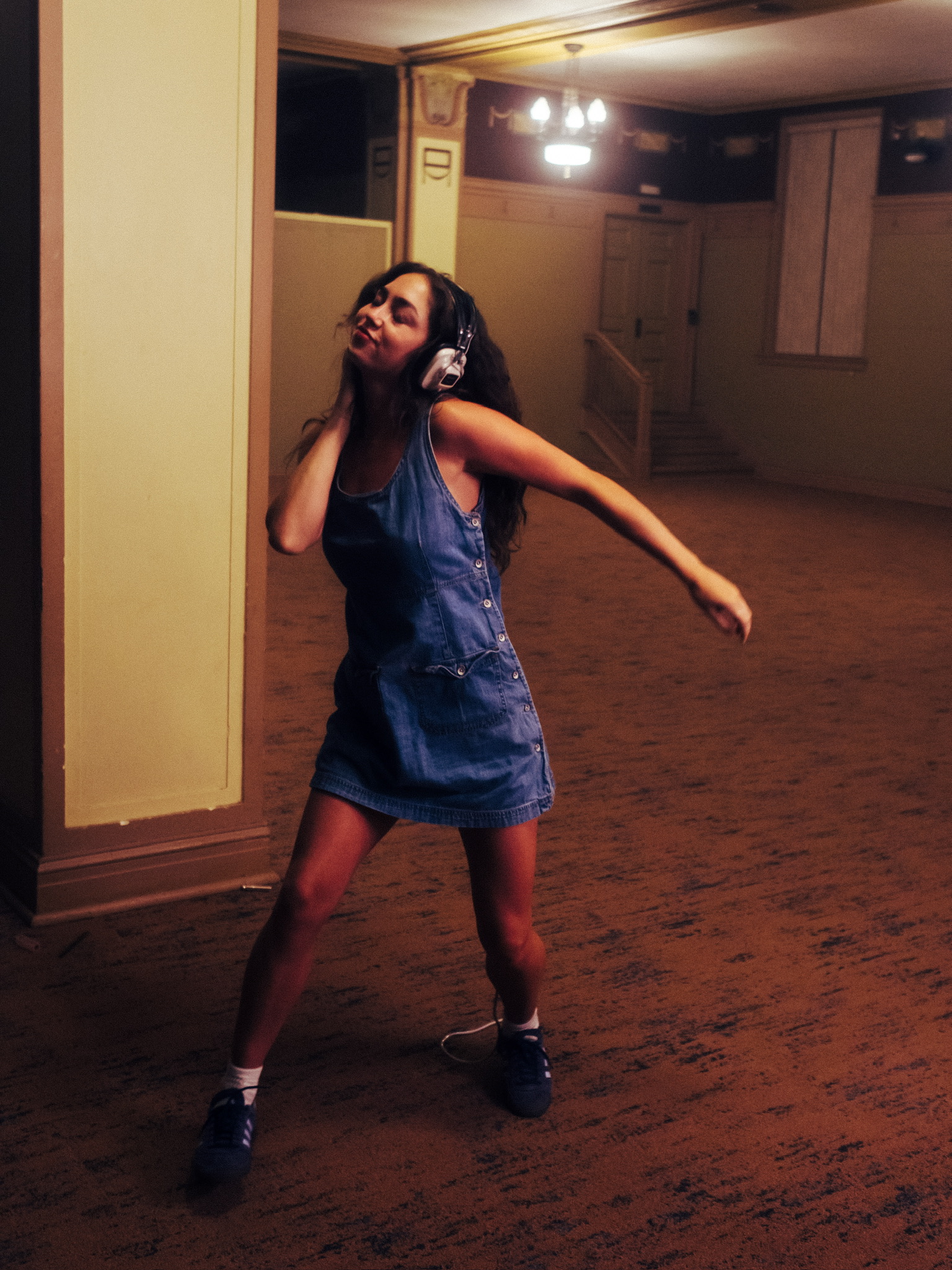 Dancer in the ballroom — BLK Odyssy set